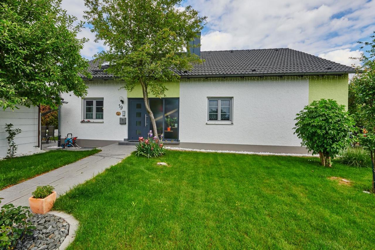 Ferienwohnung Drosi Am Berg 멤멜스도르프 외부 사진