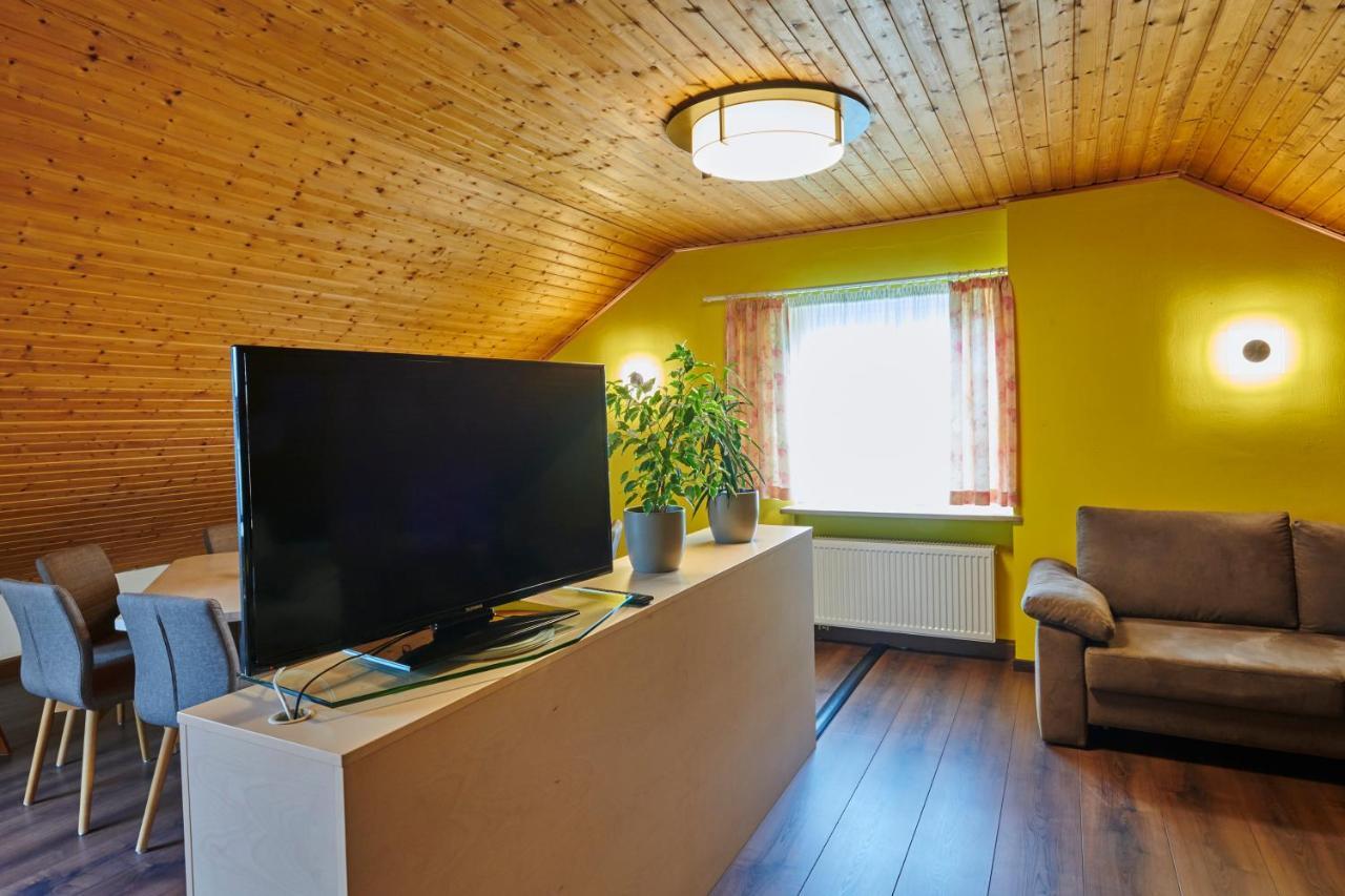 Ferienwohnung Drosi Am Berg 멤멜스도르프 외부 사진